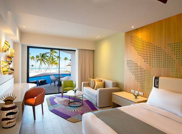 HYATT ZIVA CAP CANA - OCEAN FRONT JUNIOR SUITE SWIM UP KING